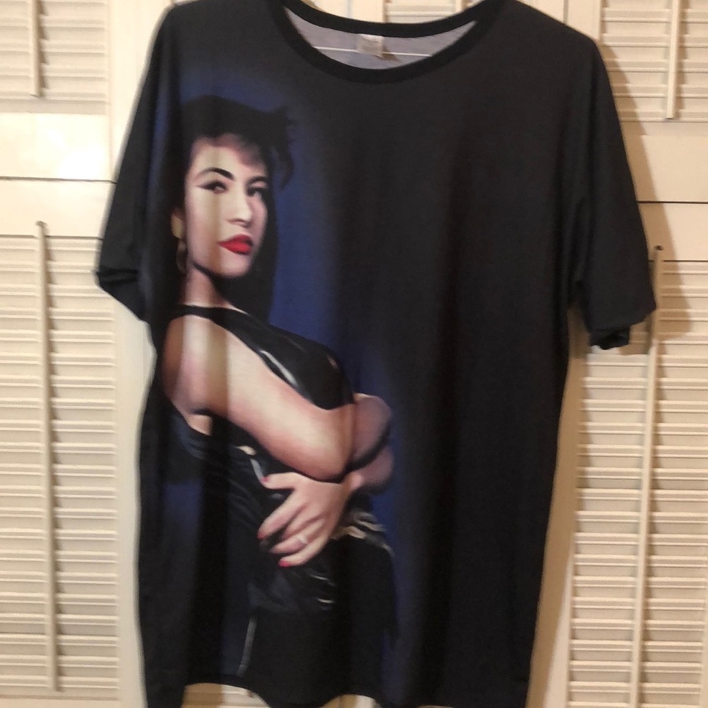 Selena t-shirt. I have 3-XL and 2–L